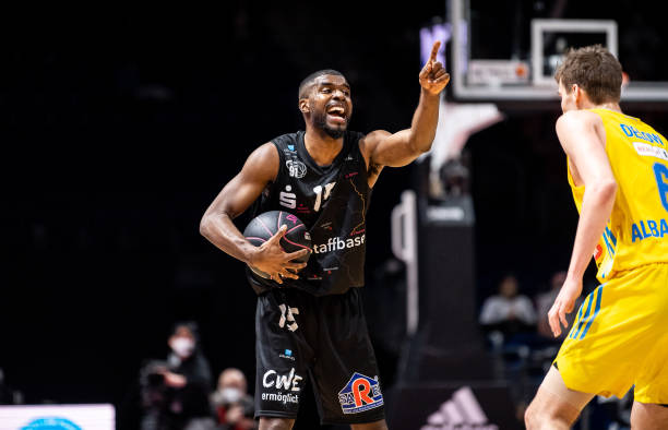 国足亚洲杯23人名单确定4人落选王钰栋挑大梁首战东帝汶时间确定